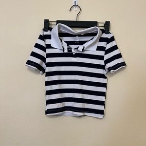 Me to We brand from PacSun - Crop Top with a collar - S